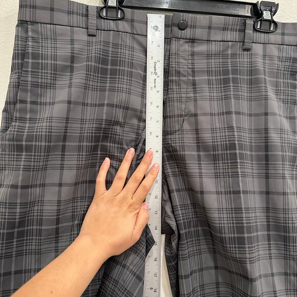 Nike Men's Gray Black Plaid Golf Shorts Size 38 Dri-Fit Performance Polyester - Picture 5 of 7